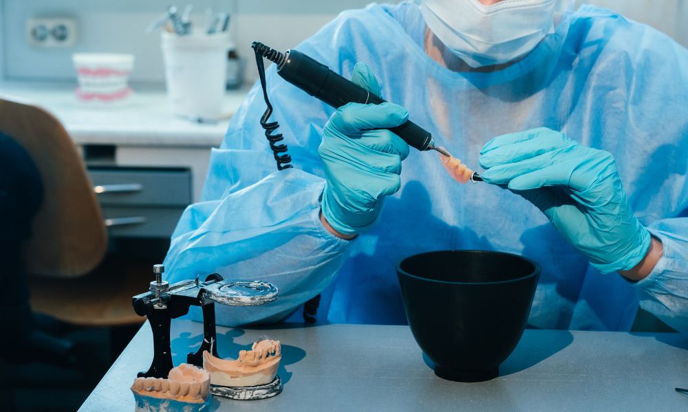 Protesi Fissa Denti Roma: Tecniche Moderne e Cosa Sapere