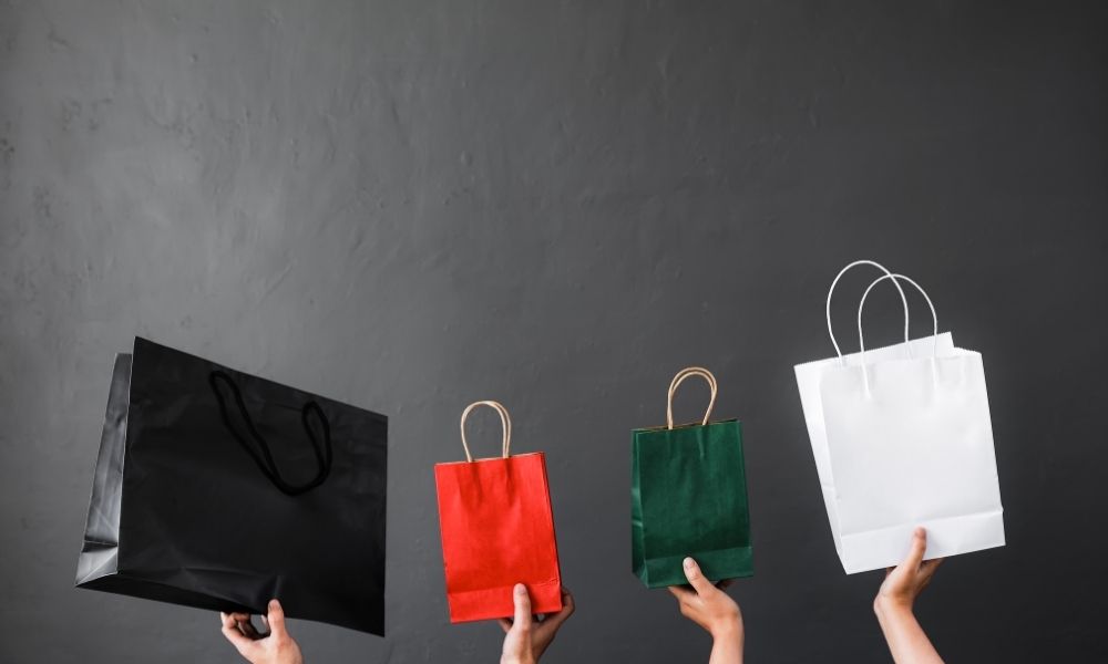 Buste per Negozi: Tipologie, Personalizzazione e Dove Ordinarle Online
