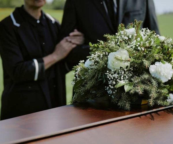 Agenzia funebre Flaminia: servizi funerari discreti e reperibilità 24 h